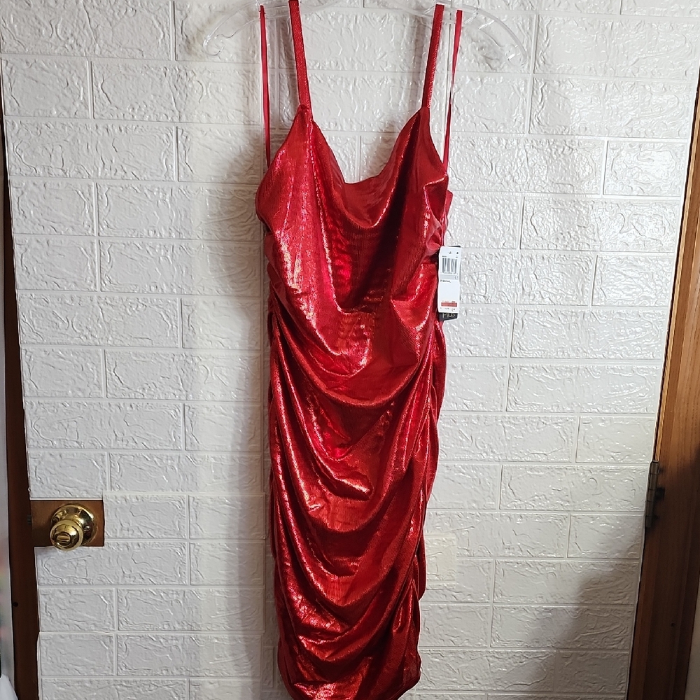 Elegant Red Draped Dress - Picture 1 of 10